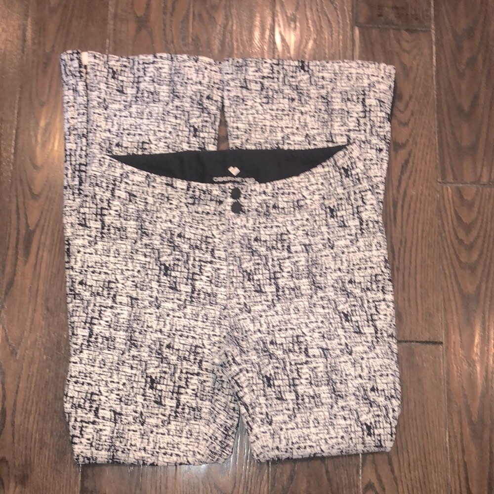Obermeyer black and white printed bond ski pants size 10